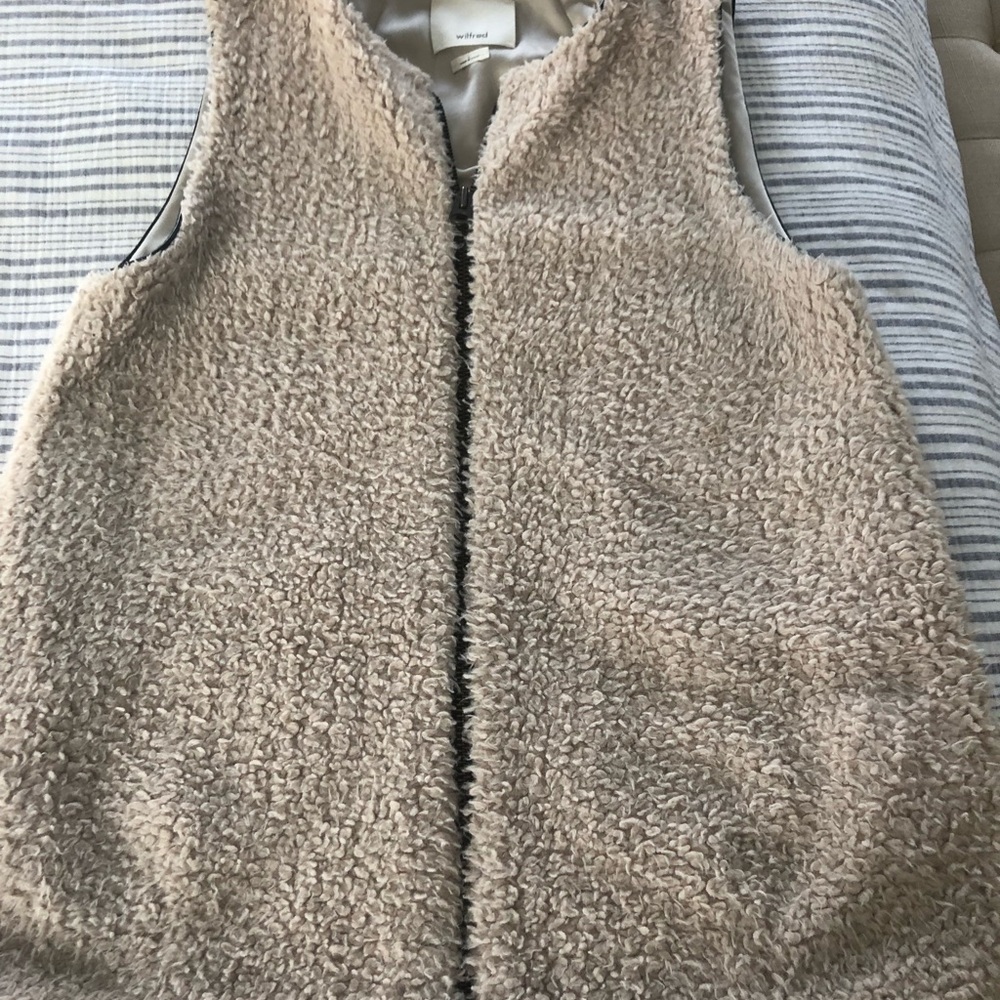 Aritzia Wilfred Sherpa Vest